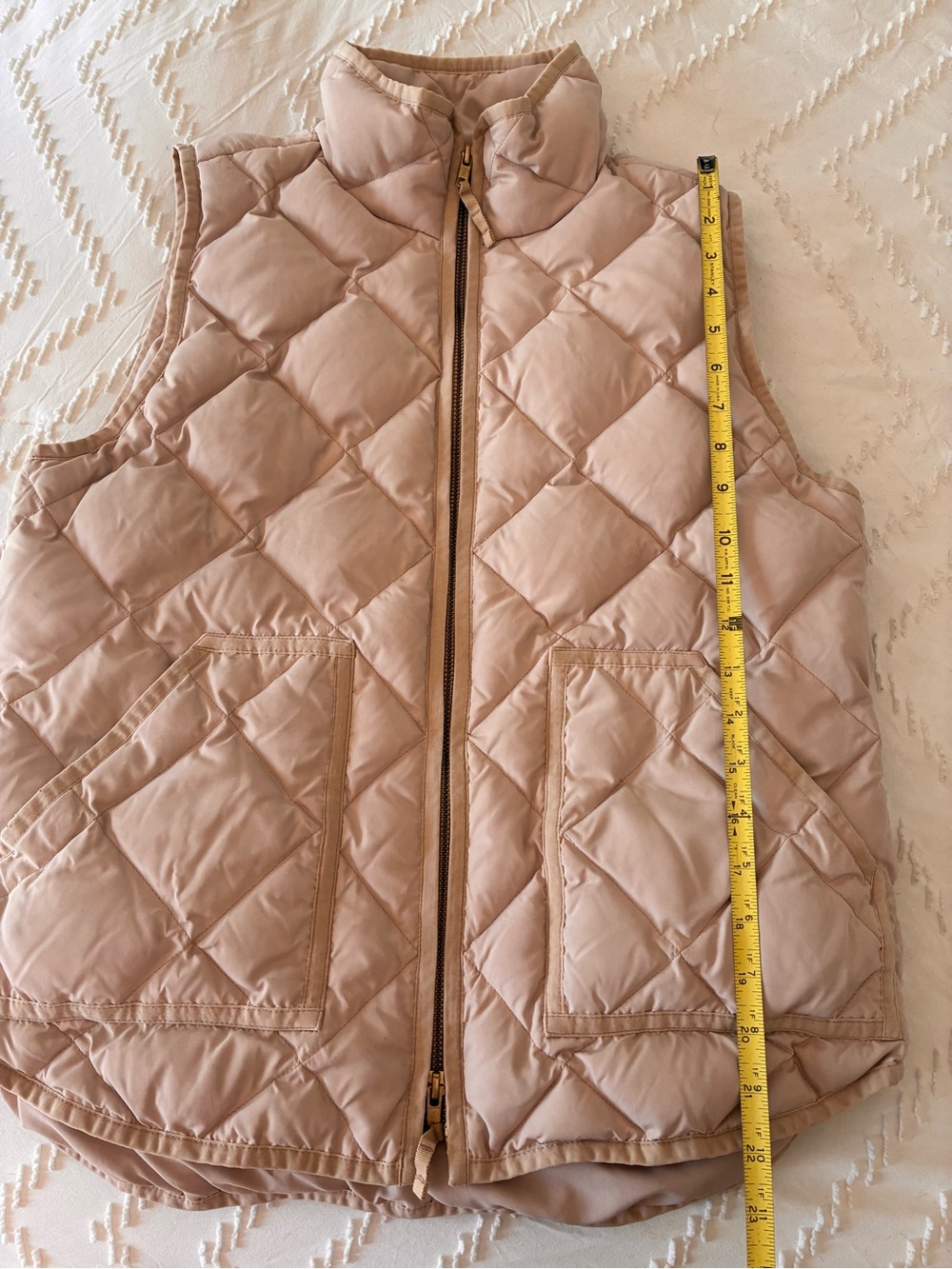J .Crew Quilted Sleeveless Puffer Vest in Beige women medium - Picture 6 of 9